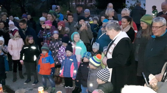 Pfarrkindergarten Altenmarkt / Karl Hartleb mit Abt Bruno Hubl OSB