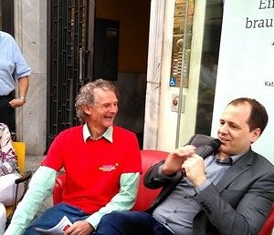 (r.) Stefan Haider (l.) Moderator Robert Hautz 