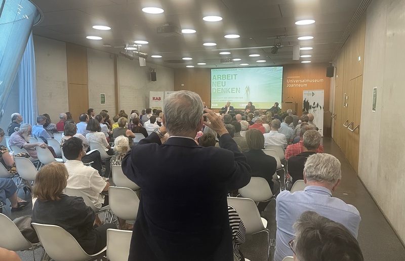 Katholische Kirche Steiermark Viel Interesse an der Frage, ob Arbeit Sinn stiftet.