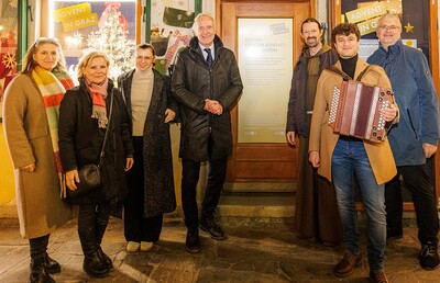 v.i.n.re. Pia Paierl, Gertraud Schaller-Pressler, Verena Hölzlsauer, Günter Riegler, P. Andreas Holl OFM, Michael Weissensteiner, Heimo Kaindl