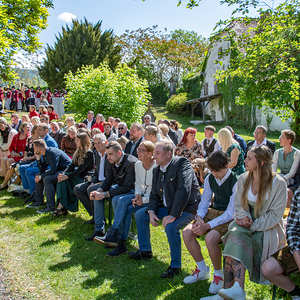 Bei strahlendem Sonnenschein - eine wunderschöne Erstkommunion