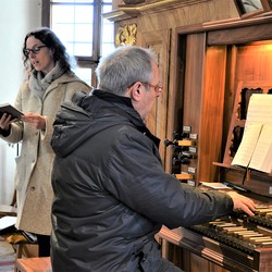 Gesang: Sopranistin Elisabeth Huber und Siegfried Kager