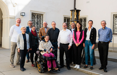 Das Team der Stadtkirche Graz: (v. l.) Robert Hautz, Gertraud Schaller-Pressler, Wolfgang Dolzer SJ., Daniela Felber, Bernhard Pletz, Elfriede Demml, Ewald Pristavec, Walter Schreiber, Alois Kölbl, Ivana Zivkovic, Johanna Walcher, Wolfgang Schwarz