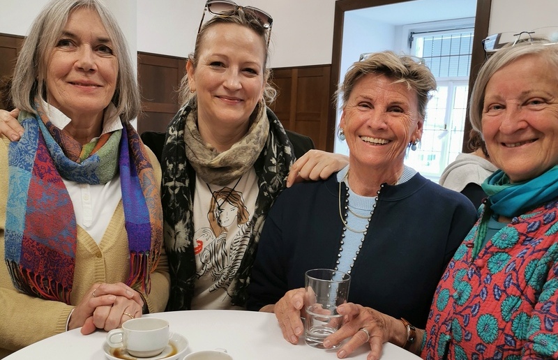 Monika Walcher und Ernestine Delgado beim NCÖ Treffen in Wien / R. Hautz