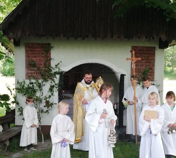 Fronleichnam in Altenmarkt / Manuela Andrä Hochgelobt und angebetet